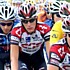 Andy Schleck derrire ses quipiers pendant la 2me tape du Tour de l'Avenir 2005
